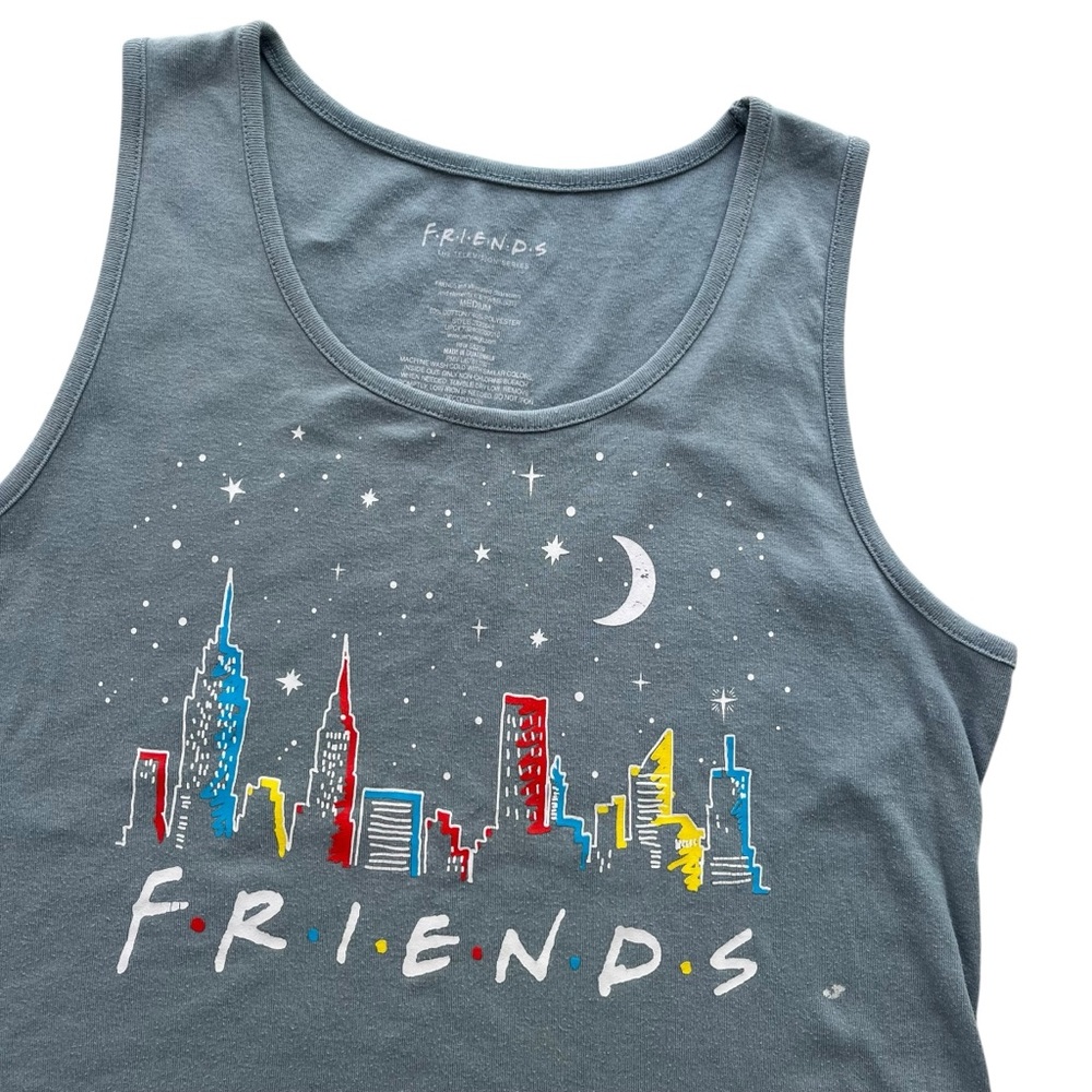 Friends The Television Series Women’s M Gray City Graphic Print Tank Top JT25048
